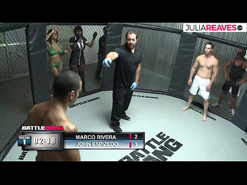 ❤️ Ultimate Fighter baise une fille à numéro juste après un combat sur le ring ☑ Vidéo de baise at us ❌❤