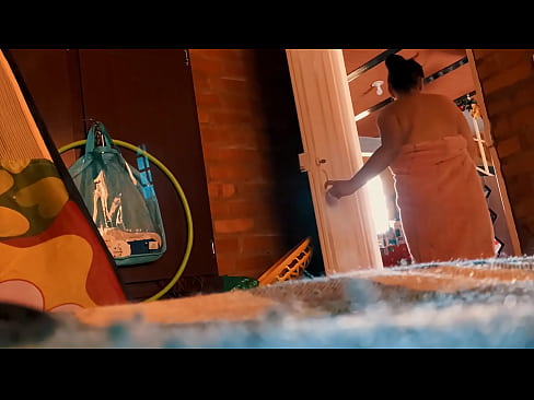❤️ Mon oncle me suit dans la douche, il me baise pendant que je prends une douche. ☑ Vidéo de baise at us ❌❤
